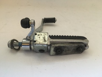 Suzuki Левая подножка + рычаг переключения передач
