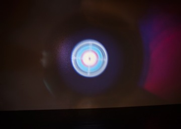 ПИСТОЛЕТ НА АККУМУЛЯТОРЕ, ИЗЛУЧАЮЩИЙ СВЕТОВОЙ ЩИТ