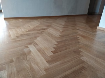 ДУБОВЫЙ ПАРКЕТ, МАССИВ ЕЛОЧКА, КЛАСС 1, ширина доски 10 см.