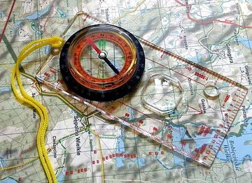 KOMPAS BUSOLA NAMAPOWA TOPOGRAFICZNA PŁYTKA