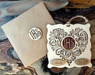 СУВЕНИЛЬ ПЕРВОЕ ПРИЧАСТИЕ в дереве СВЯТОЕ ПРИЧАСТЬЕ