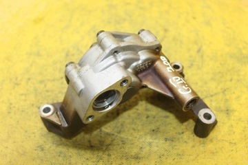 POMPA OLEJU VW GOLF IV 2.0 8V 06A115105