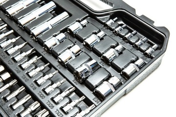 NEO ZESTAW KLUCZY NASADOWYCH 1/2 1/4 110el 08-666