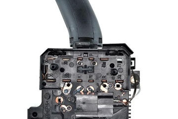 ВЫКЛЮЧАТЕЛЬ УКАЗАТЕЛЕЙ ПОВОРОТОВ SKODA OCTAVIA