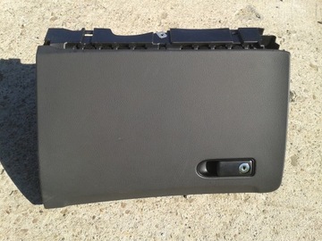 MERCEDES GLC W253 ПАССАЖИРСКАЯ ПЕРЧАТКА