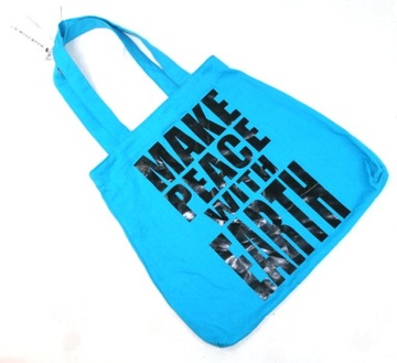 Torba niebieski worek zakupy napis make peace with Earth