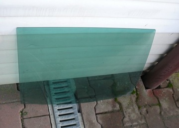 SZYBA DRZWI PRAWY TYŁ FORD MONDEO MK3 LIFT 06r