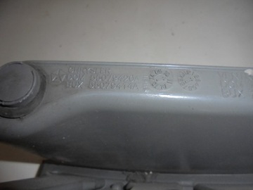LAMPA PRAWA TYŁ TYLNA JEEP GRAND CHEROKEE WK2 11-