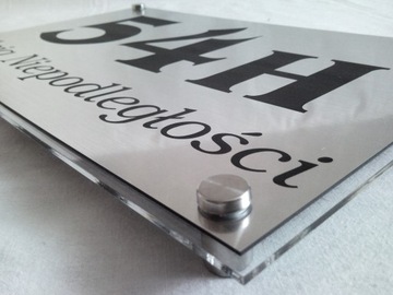 Адресная табличка с гравировкой. Номер дома. штаб-квартира