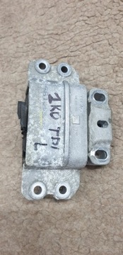 VW GOLF VI 1.6 TDI 1KO199555 PODUSZKA SKRZYNI