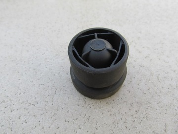 UCHWYT OSŁONY POKRYWY SILNIKA MONDEO MK3 1,8 2,0