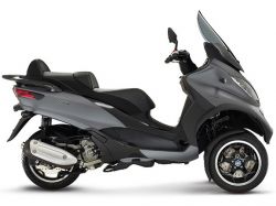 Накладка на колесную арку PIAGGIO MP3 правая NEW 14-19