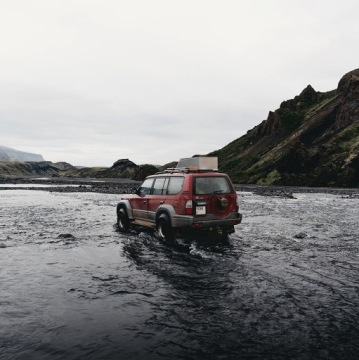 ПРЕОБРАЗОВАТЕЛЬ НАПРЯЖЕНИЯ ИНВЕРТОР Green Cell 24В->230В 1000Вт/2000Вт INV18