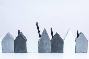 эко Бетонный дом - контейнер для ручек