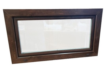 OKNO 400 x 400 INWENTARSKIE GARAŻOWE ORZECH