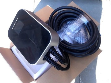 Зарядная станция WALLBOX, 11 кВт, розетка Т2