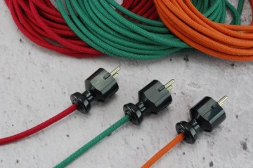 черная бакелитовая вилка 230В 16А LOFT ретро-дизайн для плетеного кабеля