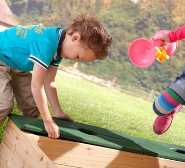 DREWNIANA PIASKOWNICA Z ŁAWECZKAMI POKROWIEC AXI