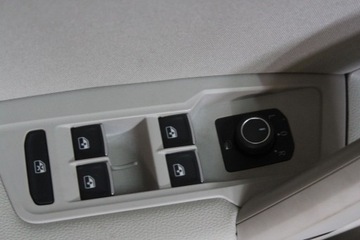 КОМПЛЕКТ ОБИВКИ БАНКОВСКОЙ ДВЕРИ VW TIGUAN 5NN