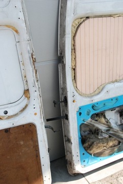 TRANSIT MK7 06-13R DRZWI PRAWY LEWY TYŁ H2