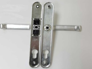 РУЧКА ДЛЯ ВНУТРЕННИХ НАРУЖНЫХ ДВЕРЕЙ ПВХ 92ММ