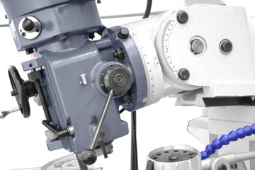 МНОГОЦЕЛЕВОЙ ФРЕЗЕРНЫЙ СТАНОК ПО МЕТАЛЛУ 1370х320