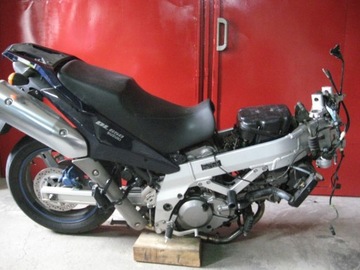 RAMA Z DOKUMENTAMI SUZUKI DL 650 2004