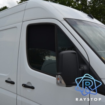 МАГНИТНЫЕ ШТОРЫ VOLKSWAGEN CRAFTER 2006 ГОДА