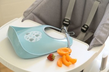 BEABA Гибкий нагрудник с карманом 4м+ Джунгли