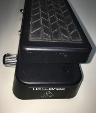 Behringer HB01 Вау-вау педаль