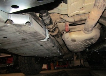 Крышка бака Land Rover Discovery 3 и 4