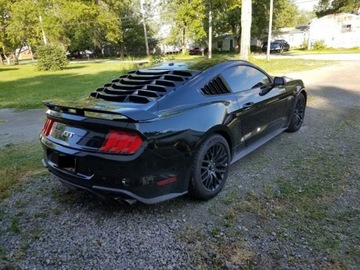 Шторка заднего стекла черная глянцевая MUSTANG 2015-21 гг.