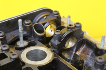 ГОЛОВКА ЛЕВАЯ AUDI A4 B5 A6 A8 2.4 B 078103373AH