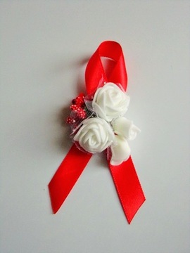 K 15 H * Kotylion bukiecik na rękę ślub studniówka