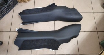 POSZYCIE SŁUPKA TYŁ RANGE ROVER VOGUE L405