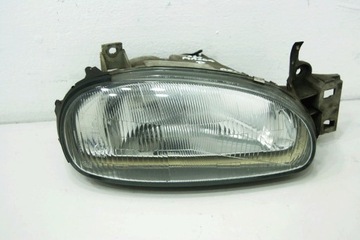 REFLEKTOR PRAWY LAMPA PRAWA MAZDA 121