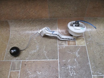 CZUJNIK POZIOMU PALIWA AUDI A6 C5 4B0201317AB 2.7T