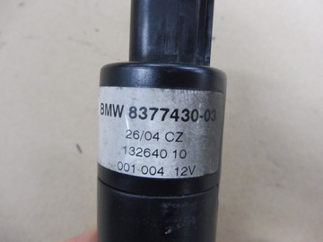 BMW OE 8377430 PUMPIČKA OSTŘIKOVAČŮ SVĚTLO