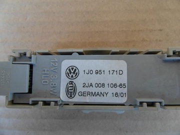 GOLF IV BORA LAMPA POLSTROVÁNÍ LEVÝ ZADNÍ SENZOR 1J0951171D