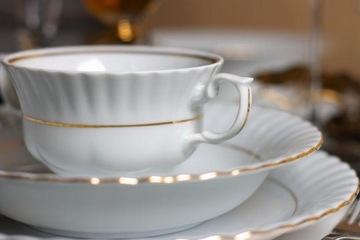 B014 POSYPYWACZKA 2 szt IWONA CHODZIEŻ PORCELANA