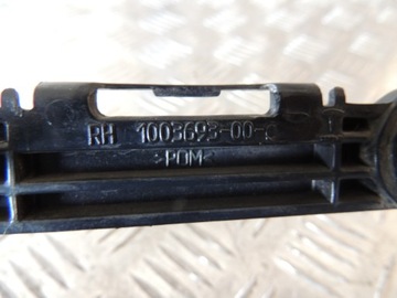 КРЕПЛЕНИЕ РАЗДВИЖНОГО ПОРОГА TESLA S 1003693-00-C