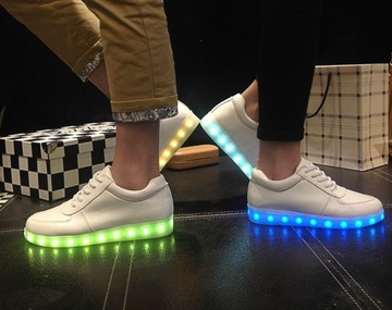 СВЕТОДИОДНАЯ ОБУВЬ С ПОДСВЕТКОЙ, БЕЛАЯ ЗАЛИПКА