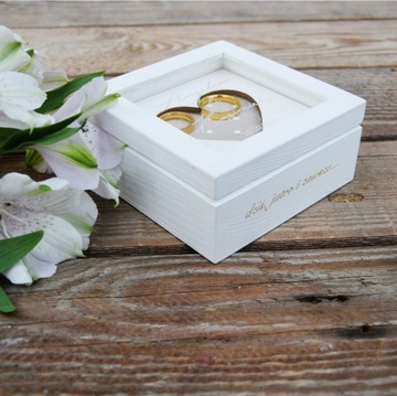 КОРОБКА ДЛЯ ОБРУЧАЛЬНЫХ КОЛЬЦ БЕЛАЯ с гравировкой СЕРДЦЕ