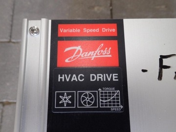 Инвертор DANFOSS VLT3502/2 кВА (1,6 кВт)