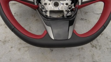 HONDA CIVIC X TYPE R 2018 - руль в очень хорошем состоянии