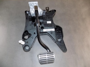 TOUAREG 7P PEDAŁ HAMULCA 7P0723117B