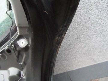 SKLO (OKNO) VÍKO KUFRU ZADNÍ NISSAN ALMERA N16 KH3 00-03
