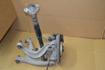 Audi A4 B8 Zawieszenie prawy tył komplet zwrotnica