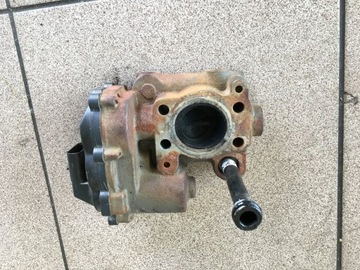 Nissan Titan 18r 5.0 V8 zawór EGR spalin 4359655 24074530