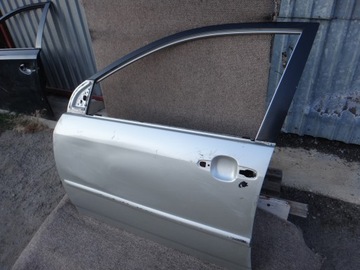 ДВЕРЬ ПЕРЕДНЯЯ ЛЕВАЯ TOYOTA COROLLA E12 02-07